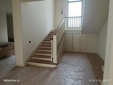 акорд старушка: Элегантная деревянная лестница, спроектированная для установки между — 10