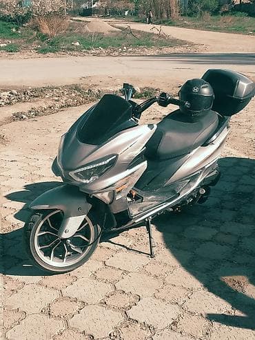 Макси-скутер Yamaha, 150 куб. см, Бензин, Б/у
