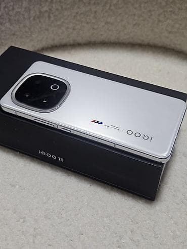 Техника и электроника: Vivo iQOO, Б/у, 256 ГБ, цвет - Белый, 2 SIM — 4