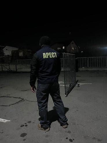 охраник работа: Услуги охраны и контроля доступа - Профессиональная физическая охрана — 1