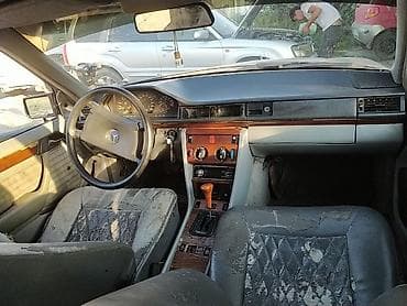 Транспорт: Mercedes-Benz W124: 1990 г., Седан — 6