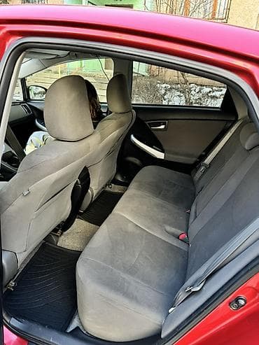 prius v: Toyota Prius: 2013 г., 1.8 л, Вариатор, Гибрид, Хэтчбэк — 5