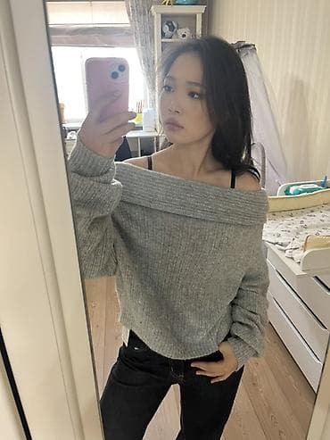 Свитер женский с открытыми плечами - Цвет: серый - Посадка