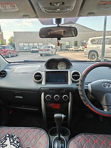 byd e1: Toyota Ist: 2003 г., 1.3 л, Автомат, Бензин, Хэтчбэк — 7