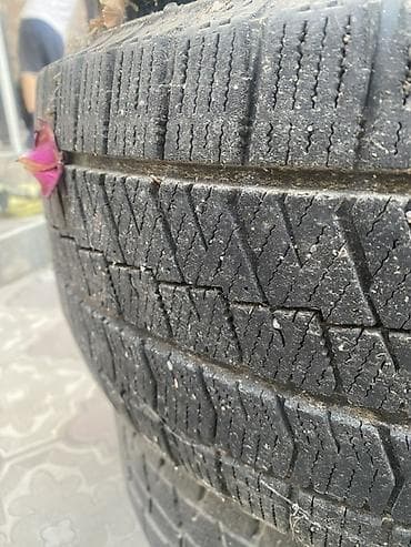 Тюнинг: Мухобойка на капот Toyota, 2017 г., Б/у — 4