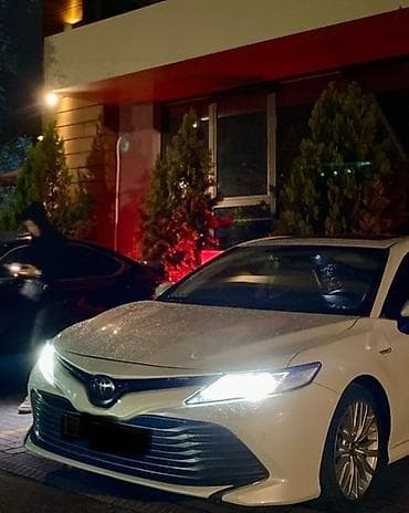 hyudai tucson: Toyota Camry: 2018 г., 2.5 л, Вариатор, Гибрид, Седан — 6