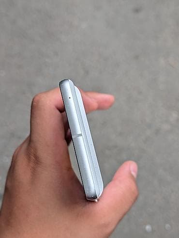 google: Google Pixel 7, Б/у, 128 ГБ, цвет - Белый, 1 SIM, eSIM — 7