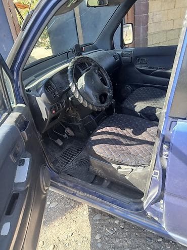 Унаа сатуу: Daihatsu Sonica: 2001 г., 0.8 л, Кол менен иштөөчү, Бензин, Хетчбек — 5