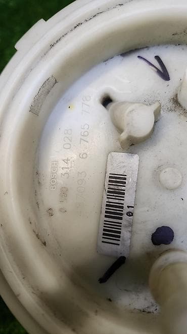 е63: Бензонасос 6 765 —-778 Е60 е61 е63 В отличном состоянии, очень — 3