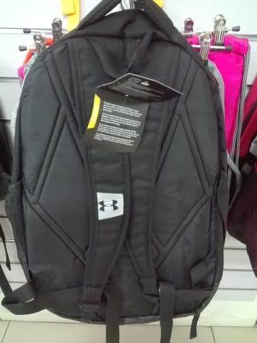 женскую дорожную сумку на колесах: Продаю новые спортивные сумки, Фирма: UNDER ARMOUR. Качество — 1