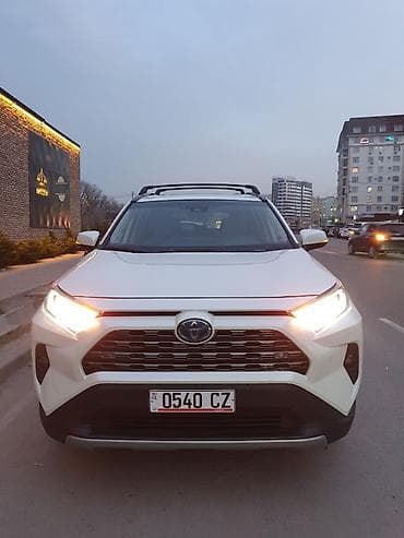 щит приборка: Toyota RAV4: 2021 г., 2.5 л, Автомат, Гибрид, Кроссовер — 10
