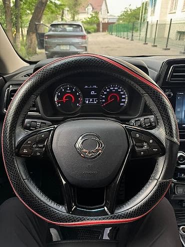 санион тиволи: Ssangyong Tivoli: 2019 г., 1.6 л, Автомат, Бензин, Кроссовер — 5
