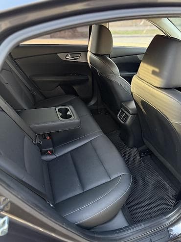 не пользуюсь: Kia K3: 2019 г., 1.6 л, Вариатор, Бензин, Седан — 10