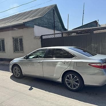 на ходу дымит: Toyota Camry: 2016 г., Седан — 8
