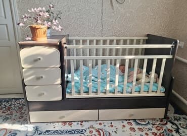 дверь дома: Детская кровать трансформер, Другой тип, цвет - Коричневый — 1