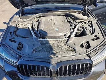 два авто: BMW 5 series: 2023 г., 3 л, Седан — 8