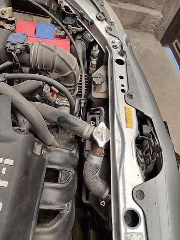 Унаа сатуу: Toyota Ist: 2003 г., 1.5 л, Автомат, Бензин — 4