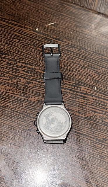 samsung galaxy a52s: Продаю часы ALFAJR. Рабочие, всё пока-зывает, состояние хорошее. Нет — 2