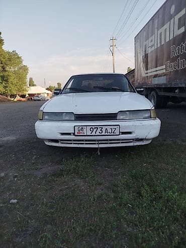 Mazda 626: 1990 г., 0.2 л, Механика, Бензин, Седан — 2