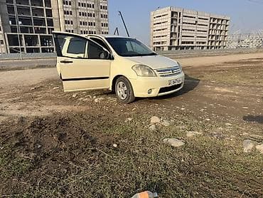 Tata: Toyota Raum: 2004 г., Хэтчбэк — 1