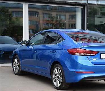 Hyundai Elantra: 2018 г., 2 л, Автомат, Бензин, Седан