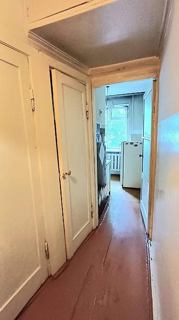 требуется склад: 2 комнаты, 44 м², Бишкек Парк ТРЦ Индивидуалка, 3 этаж, Требуется ремонт — 2