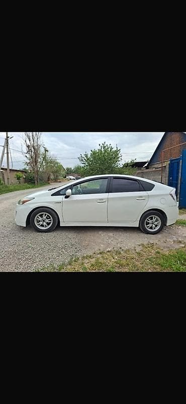 byd e7: Toyota Prius: 2011 г., 1.8 л, Вариатор, Гибрид, Хэтчбэк — 6