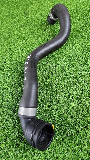 блок предохранителей: Патрубок 6421 6 918 912 Е53 х5 дорест . М62 V8. Год 2001. В — 4