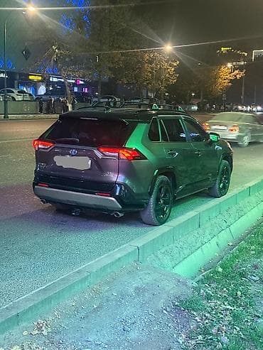 сполер: Toyota RAV4: 2019 г., 2.5 л, Автомат, Гибрид, Кроссовер — 4