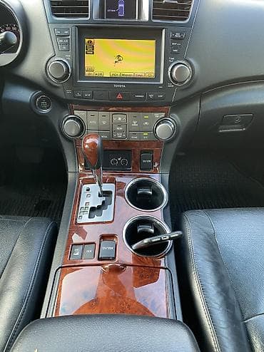 5: Toyota Highlander: 2011 г., 3.5 л, Автомат, Бензин, Внедорожник — 6