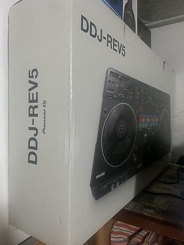 музыкальный руководитель: Pioneer DJ в идеальном состоянии, есть коробка. DDJ‑REV5 — — 2