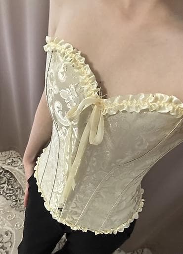 красивые вещи: Атласный корсет бежево‑кремового оттенка с жаккардовым узором. - — 4