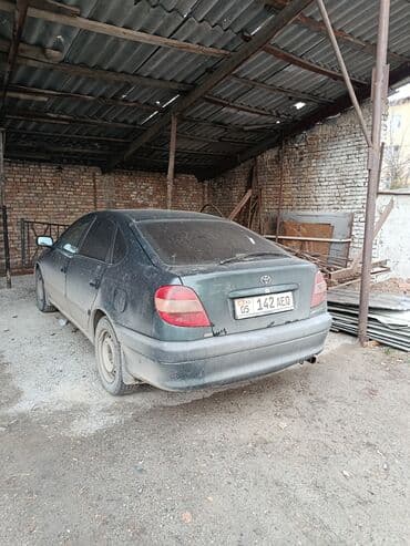 трейлер дом на колесах: Toyota Avensis: 2001 г., 1.8 л, Механика, Бензин, Седан — 4