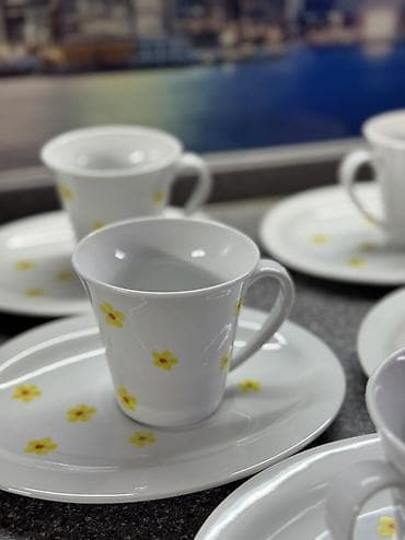 чайная церемония: Чайный набор Lipton с цветочным декором в отличном состоянии. - — 4