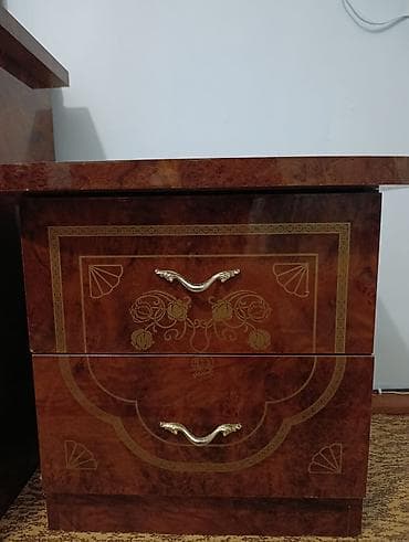 кованая мебель: Спальный гарнитур в классическом стиле, оттенок тёплого ореха с — 7