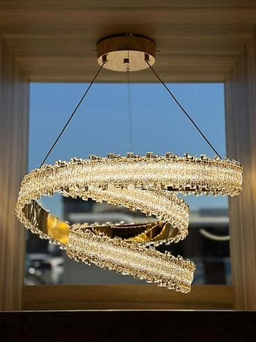 люстра для ванной комнаты: Подвесной светильник с кристаллами и золотистой отделкой - Тип — 1