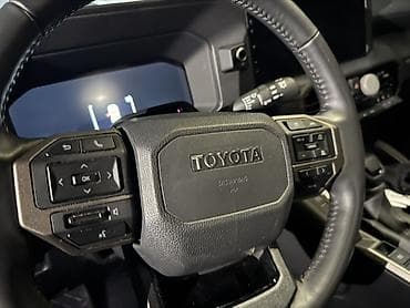 5000: Toyota Land Cruiser Prado: 2024 г., Внедорожник — 7