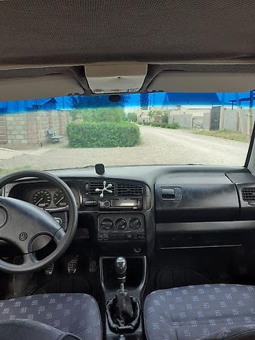 Унаа: Volkswagen Golf: 1992 г., Кол менен иштөөчү, Хетчбек — 2