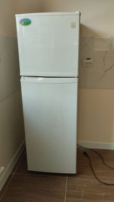 селекции: Холодильник двухкамерный, белый, бу ПОЧТЯи НОВЫЙ состояние — 2