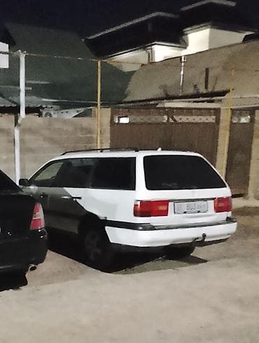 Транспорт: Volkswagen Passat Variant: 1994 г., 2 л, Механика, Бензин, Универсал — 3