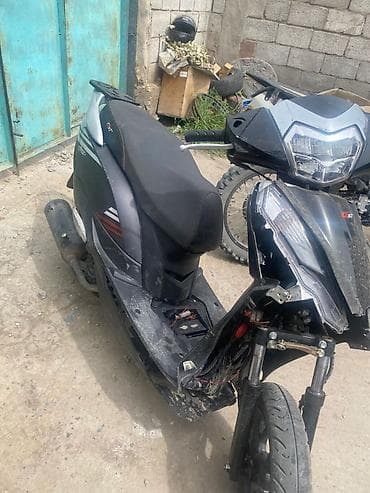 мопед макс: Тип скутера 125 куб. см, Бензин, Б/у — 1