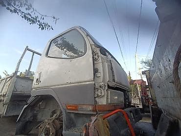 Транспорт: Mitsubishi Fuso Canter: 1998 г., Механика — 5