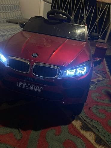 Детский транспорт: Электромобиль для детей BMW красный — 3