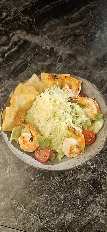 империя пиццы аламедин 1: Сет японской кухни и отдельные блюда Что предлагается: - Нигири и — 3