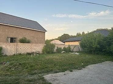 продаю дом ала тоо 1: Продается дом времянкой 3 комнаты и склад большой центральный улица — 5