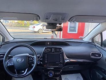 tesla pi: Toyota Prius: 2021 г., 1.8 л, Вариатор, Гибрид, Лифтбек — 8