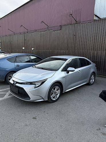 Toyota Corolla: 2020 г., 1.8 л, Вариатор, Гибрид, Седан