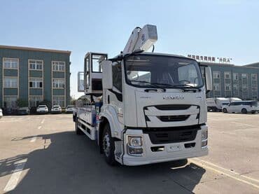 на железных номерах: Автокран, 2021 г., от 30 м — 7