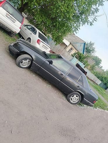 Mercedes-Benz W124: 1990 г., 2.3 л, Кол менен иштөөчү, Бензин, Седан — 2