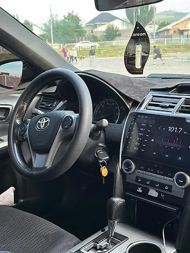 corolla 2016: Toyota Camry: 2014 г., Бензин, Седан — 5